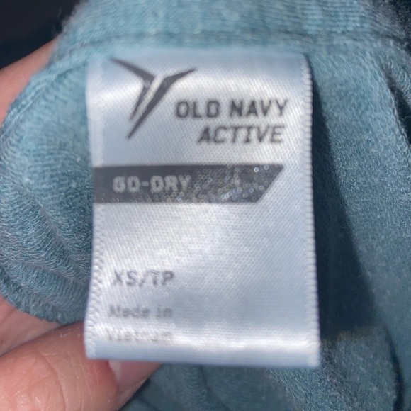 A never worn old navy athletic sweatshirt! - Picture 3 of 3